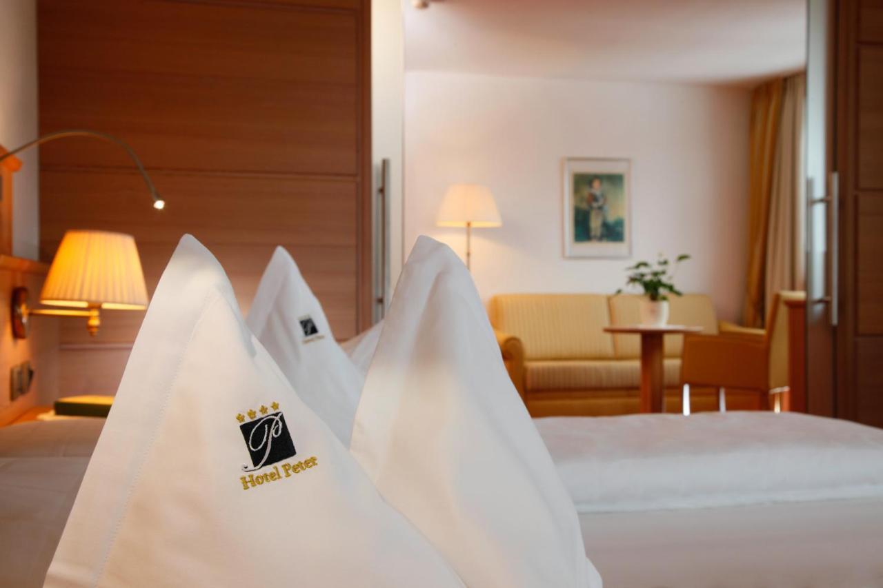 Hotel Peter Petersberg Екстериор снимка