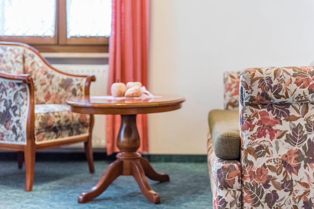 Hotel Peter Petersberg Стая снимка