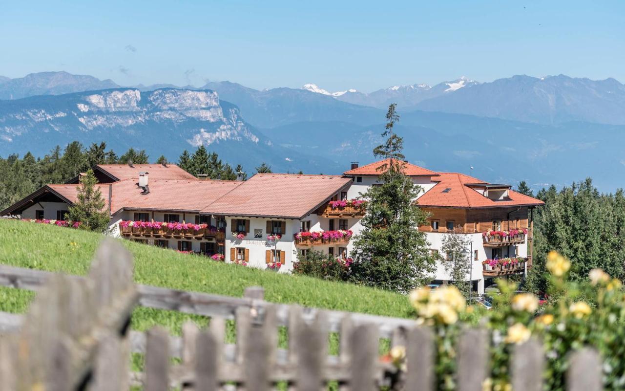Hotel Peter Petersberg Екстериор снимка