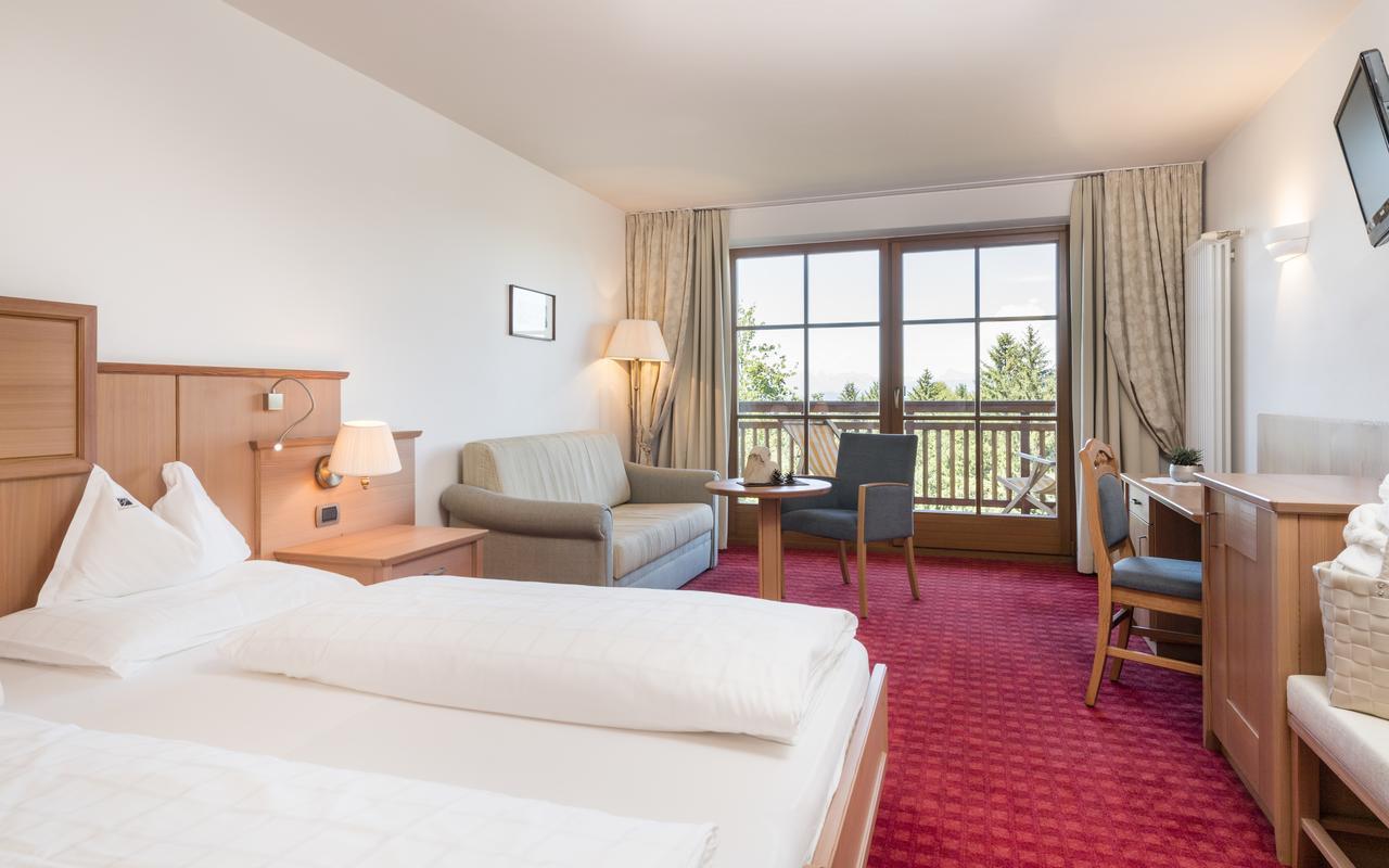 Hotel Peter Petersberg Екстериор снимка